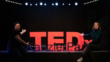 Elena Lipilina und Elena Yarmanova, Organisatorinnen der TEDx KanzlerPark-Konferenz 2021